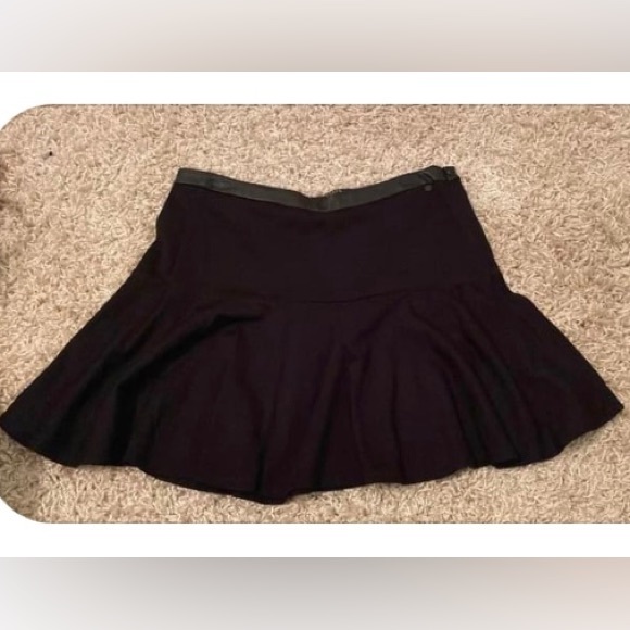 Guess Fit & Flare Skirt - Picture 2 of 8